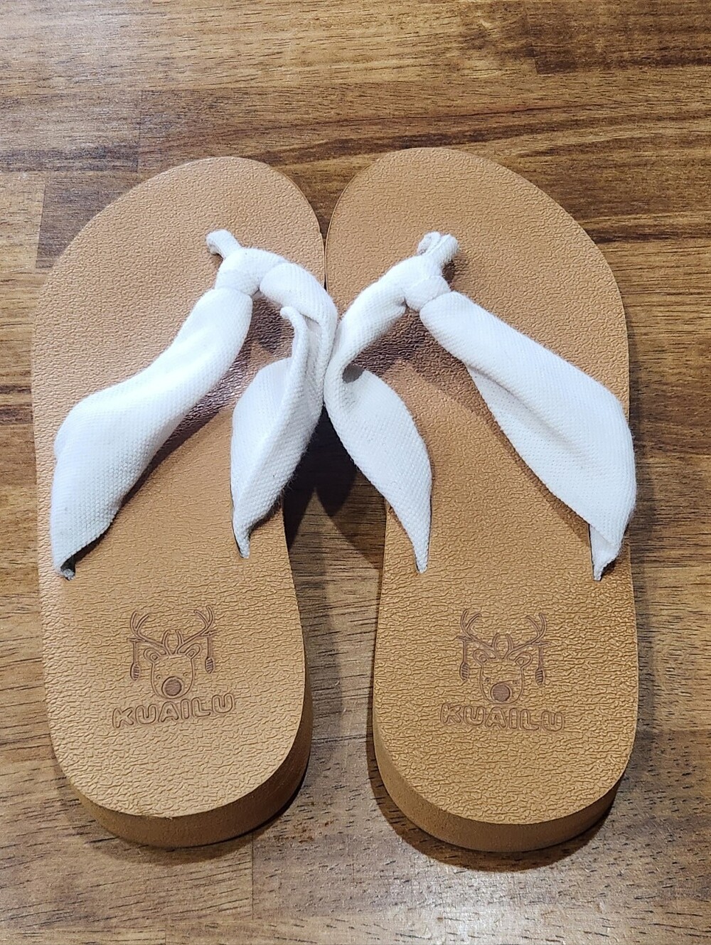 Kuailu Tan Flip Flop Sandals - Picture 2 of 3